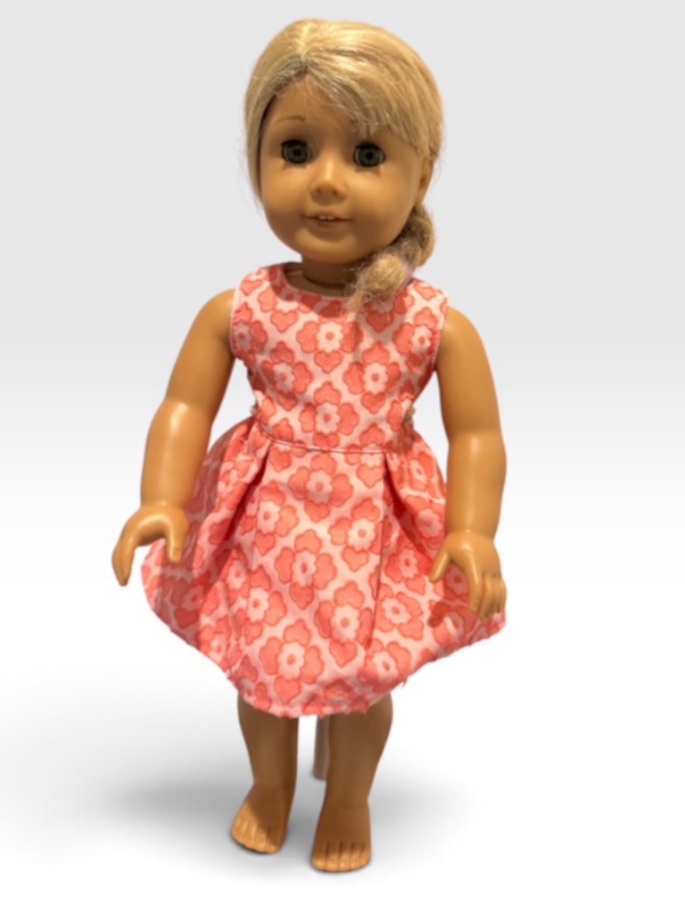 Beautiful AmericanGirl Lanie Holland doll2010 girl of the year blonde green eyes